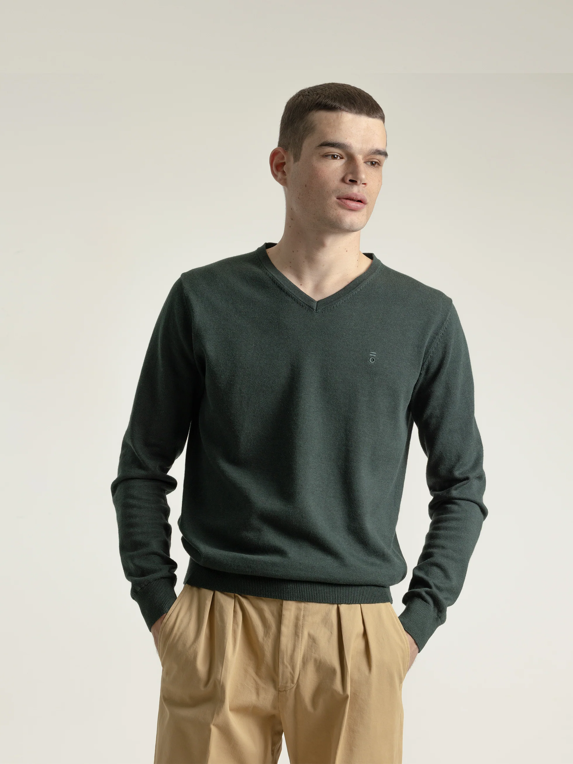 JERSEY CUELLO PICO VERDE OSCURO