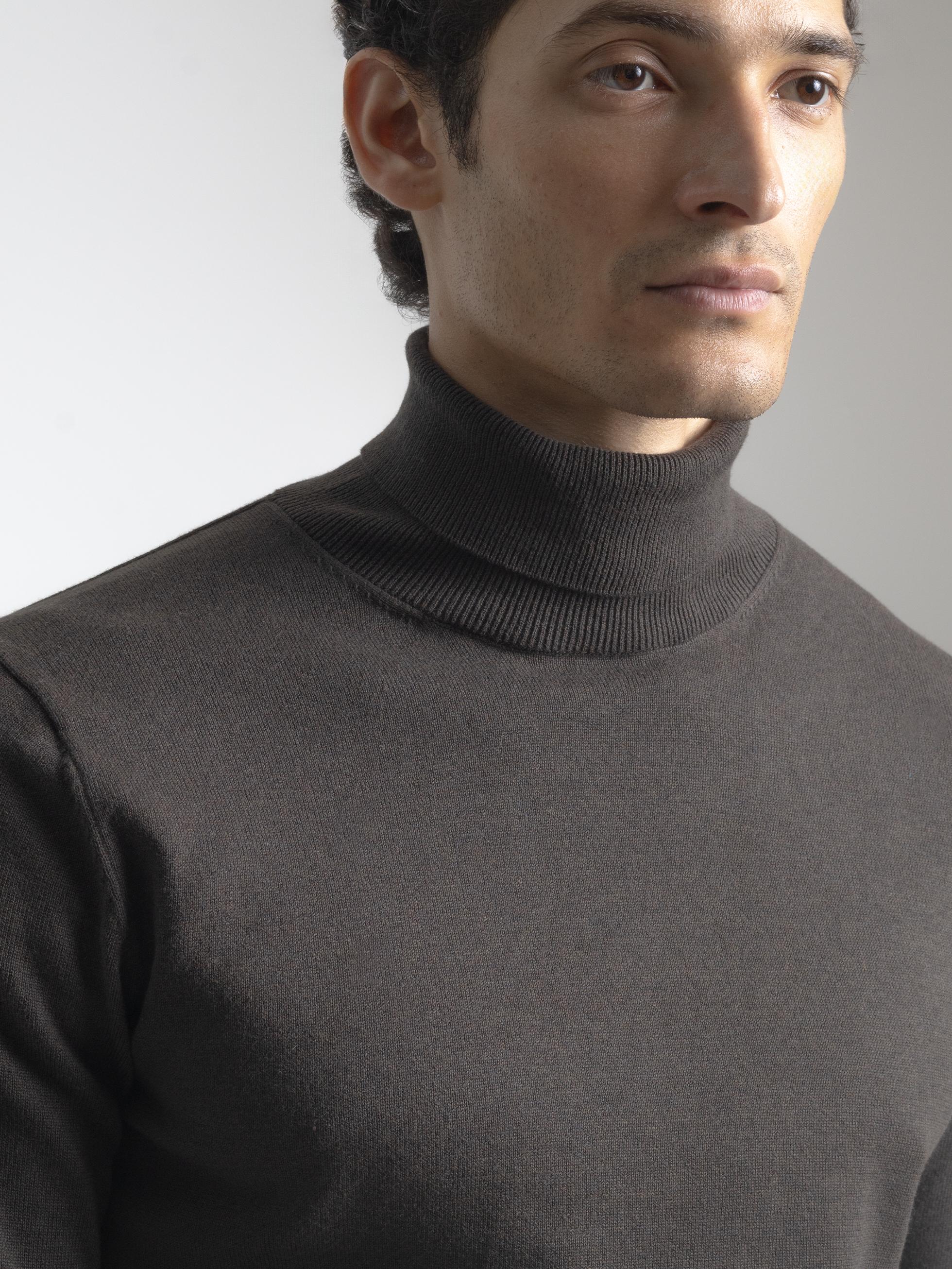 JERSEY CUELLO ALTO CAFÉ - Image 3
